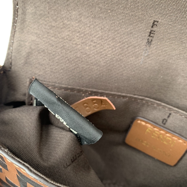 スーパーコピーブランドバッグ着用イメージ